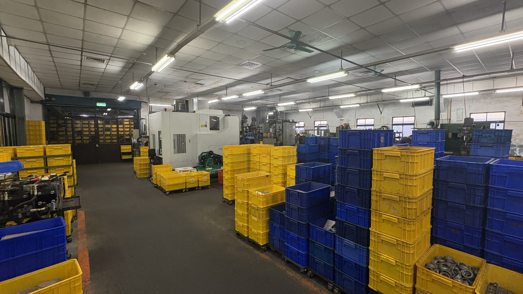 冠崴機械股份有限公司工廠環境